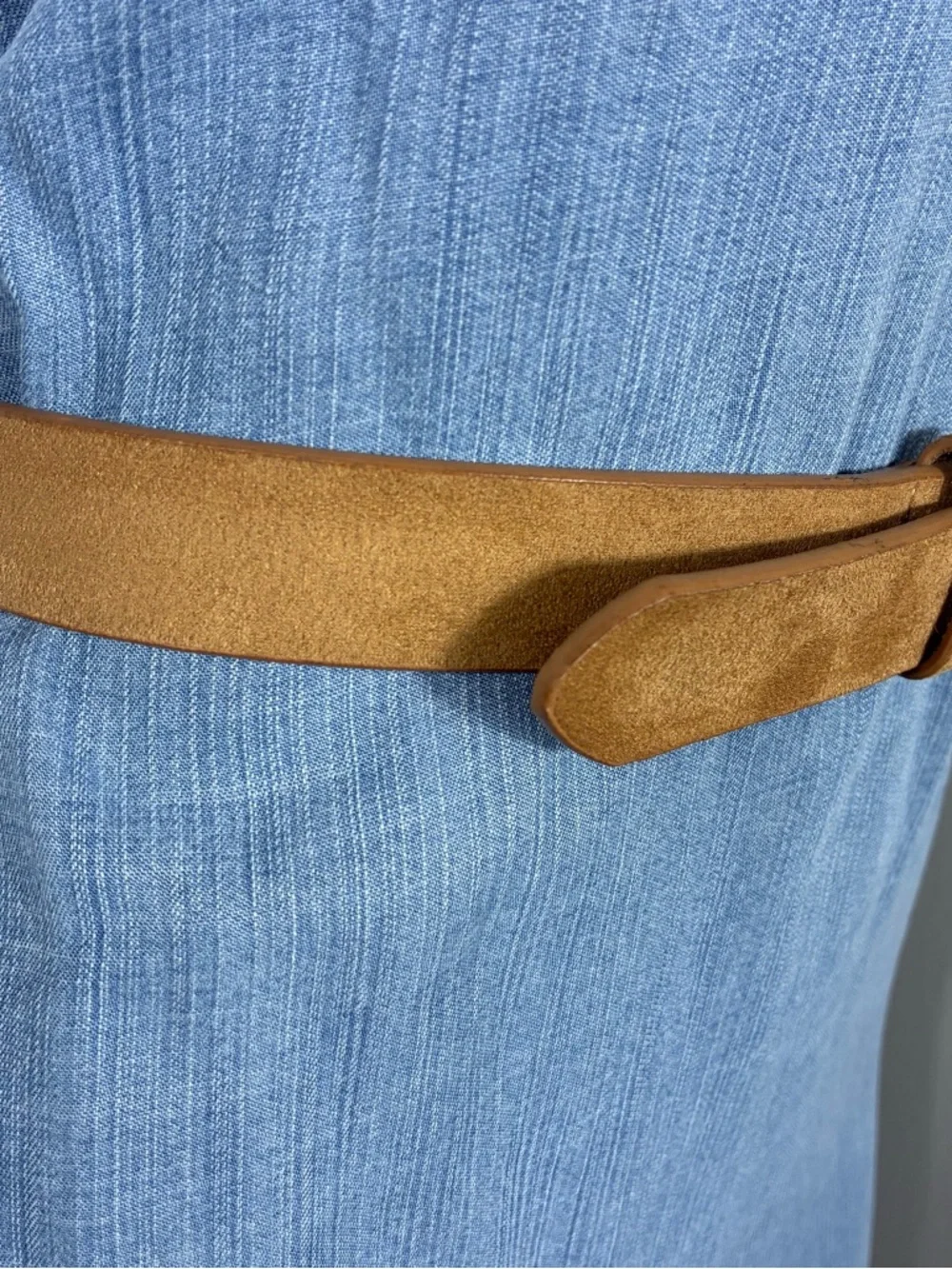 Express Womens belt Sz L Faux Suede Tan golden buckle